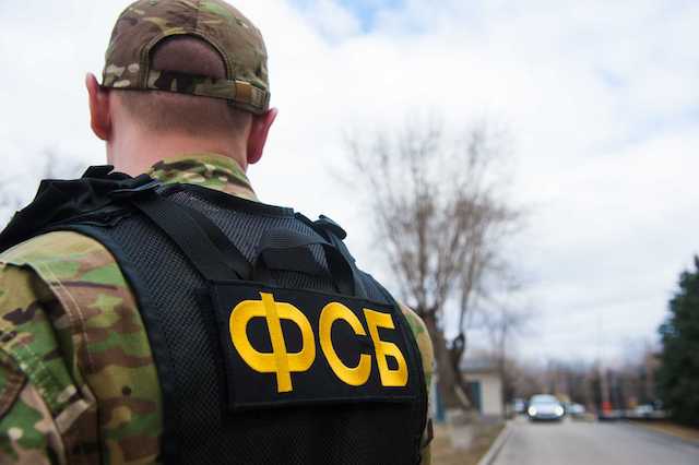 Сотрудники ФСБ задержали жителя Калужской области, который готовил теракт по поручению националистической группировки «Азов»